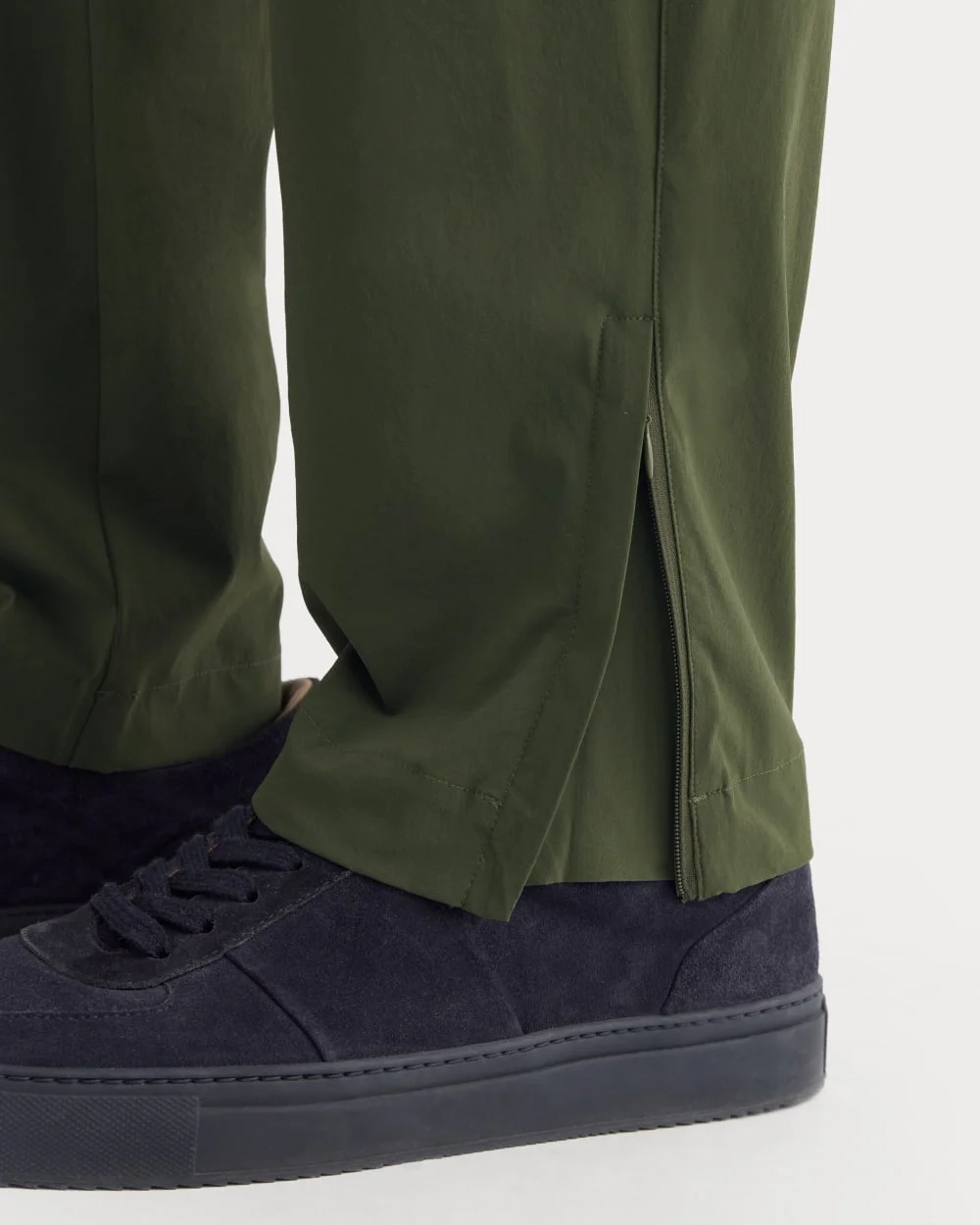 Transit Recycled Nylon Jogger | Dark Forest (4)