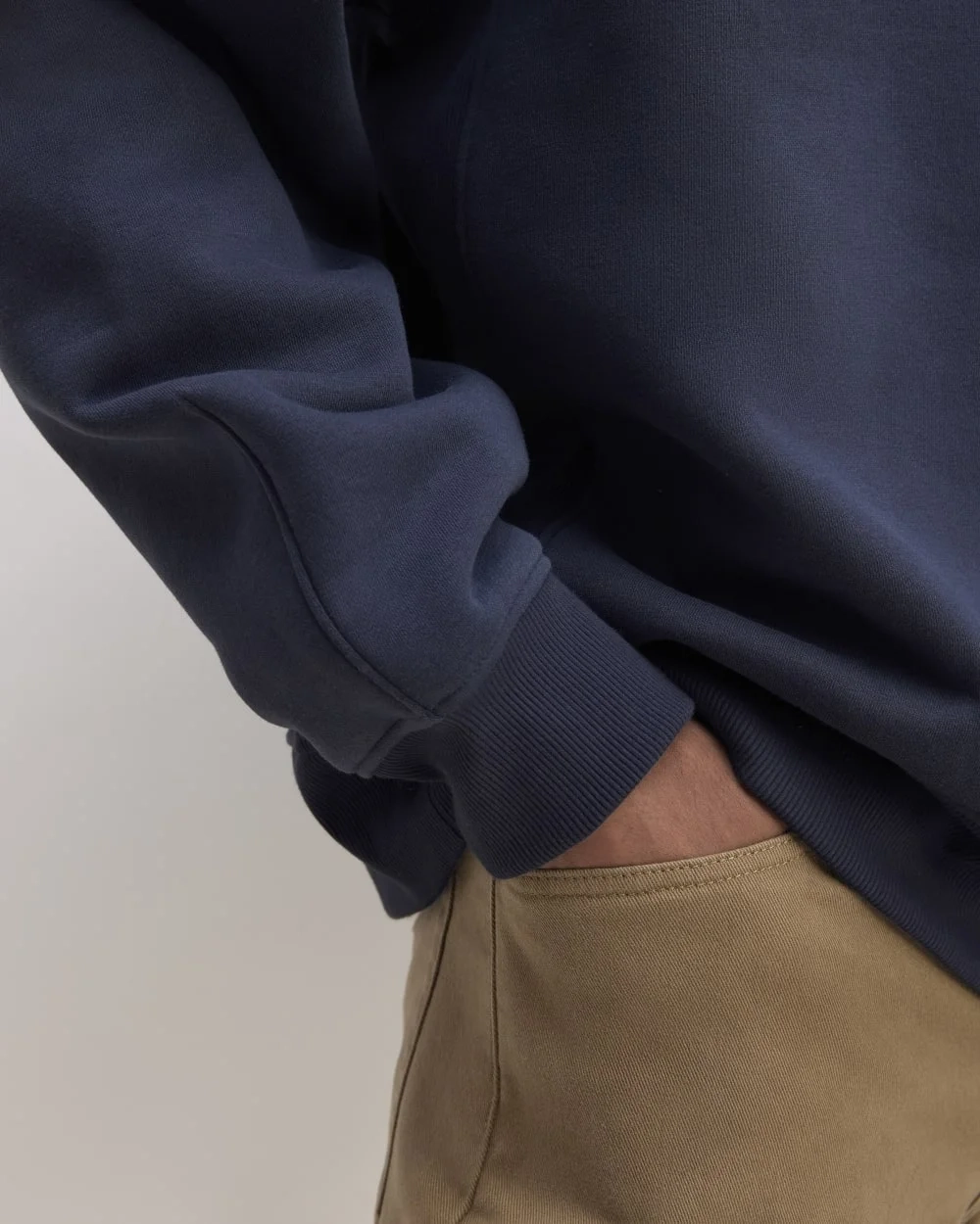 The ReTrack Crewneck Sweatshirt | Navy (5)