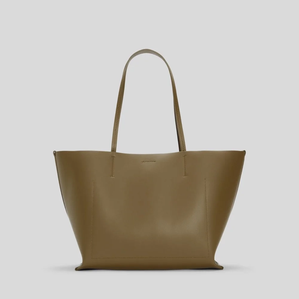 The Luxe Medium Italian Leather Tote | Beech (4)