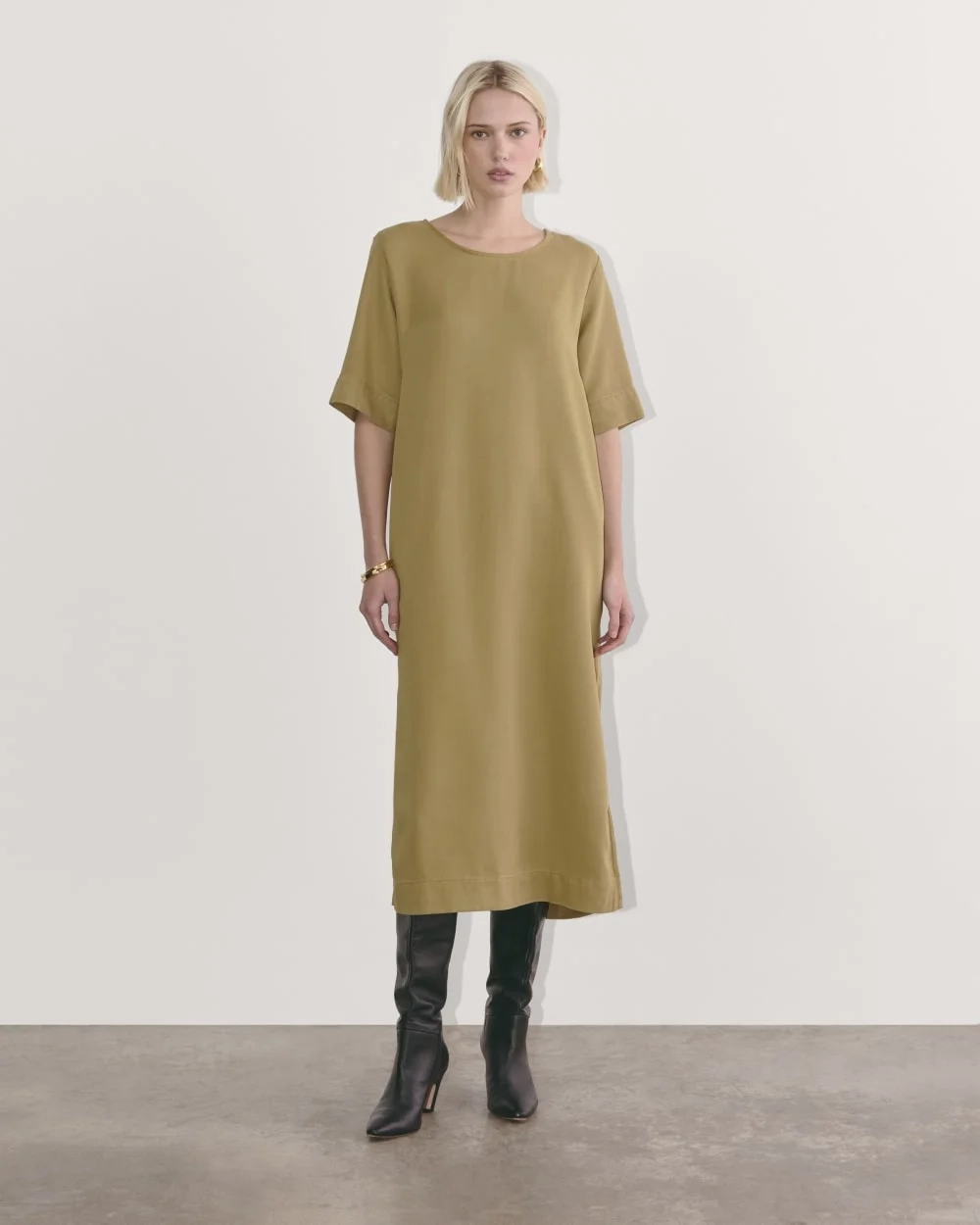 The Relaxed T-Shirt Dress in Buttersoft | Fennel Seed (5)