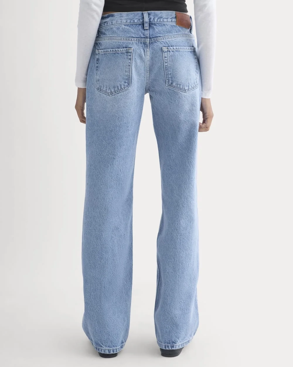 Everlane x Elena Bonvicini La Brea Low-Rise Baggy Jean | Crystal Cove Indigo (7)