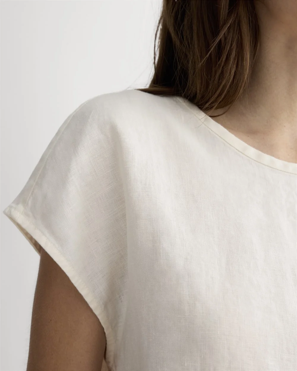 The Muscle Top in Linen | Bone (4)