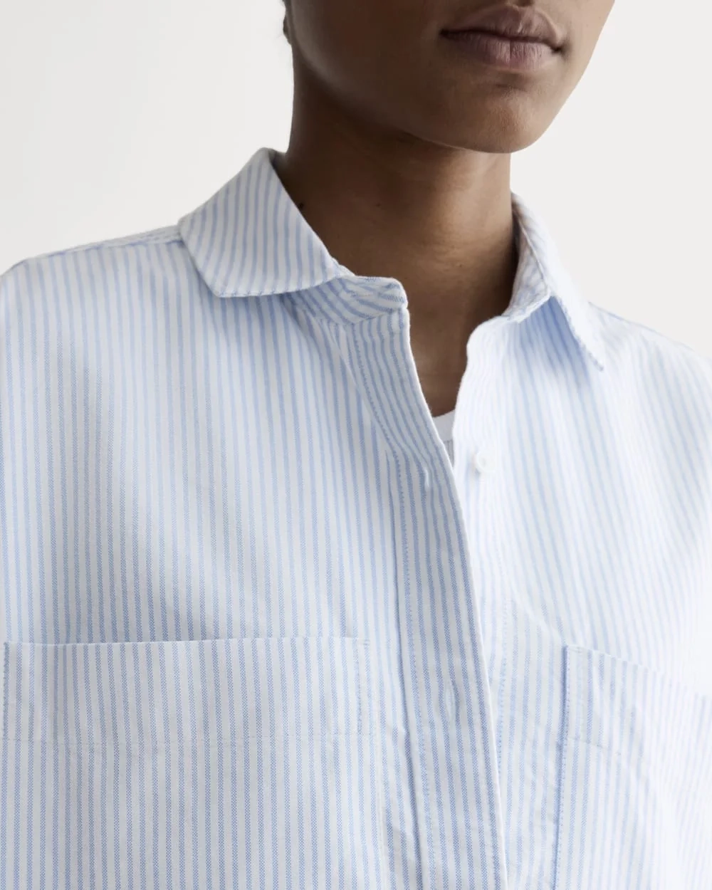 The Boxy Oxford | White / Blue (2)
