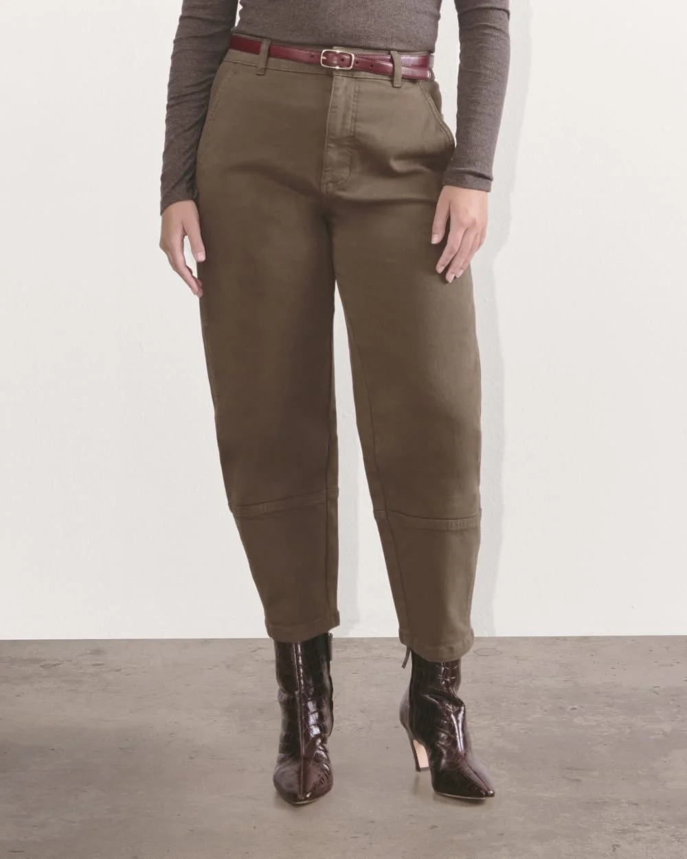 The Utility Barrel Pant | Cocoa | Regular (5)