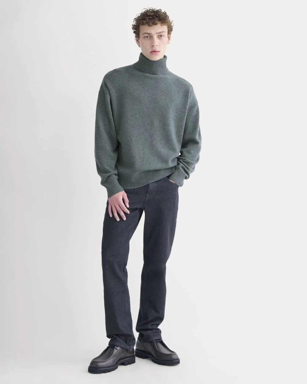 Luxe Merino Relaxed Turtleneck | Heather Midnight Navy (5)