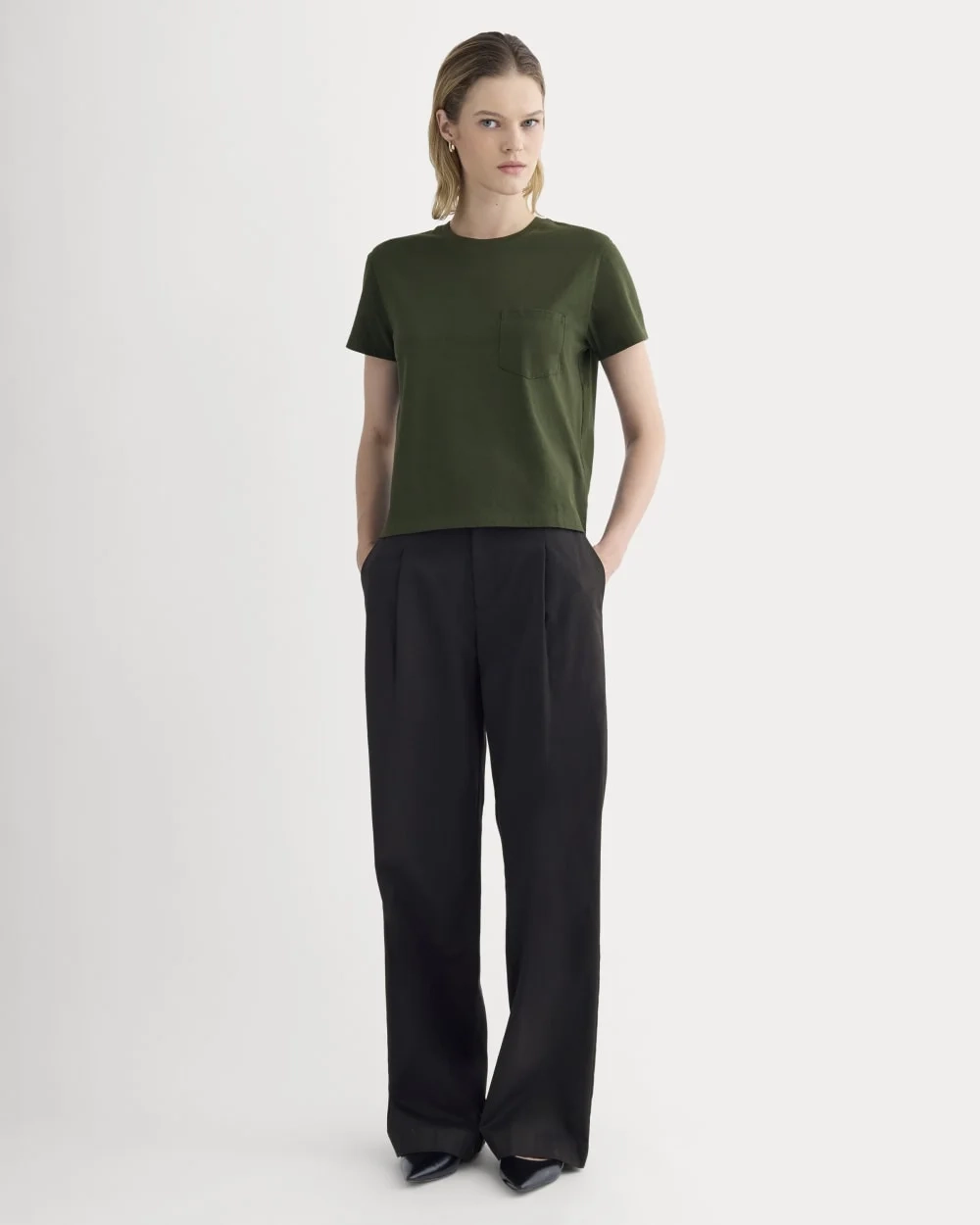 The Box-Cut Tee in Essential Cotton | Dark Green | Pocket (4)