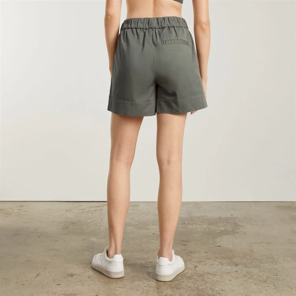 The Easy Short | Pewter Green (5)