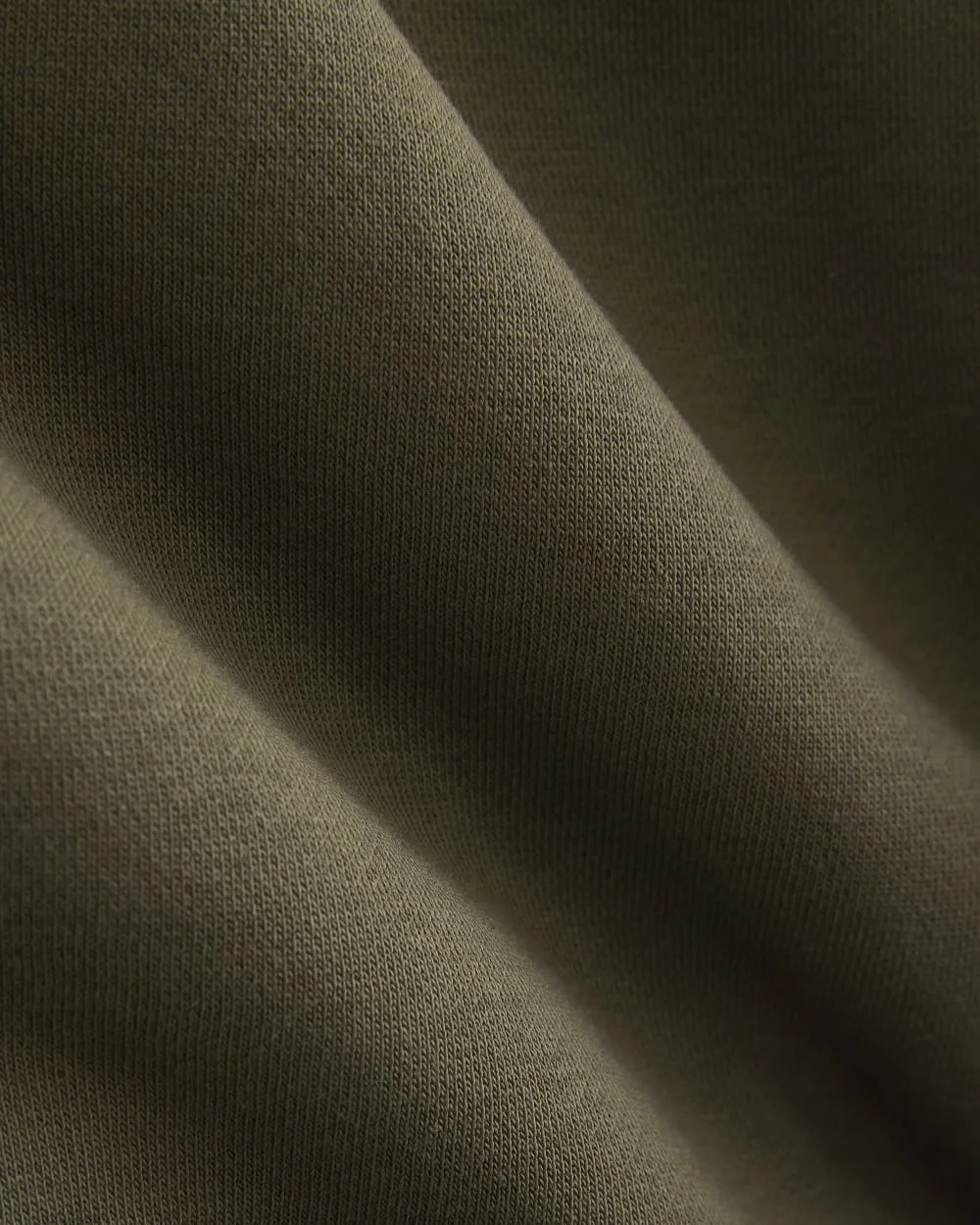 Luxe Fleece Easy Short | Olive Night (6)