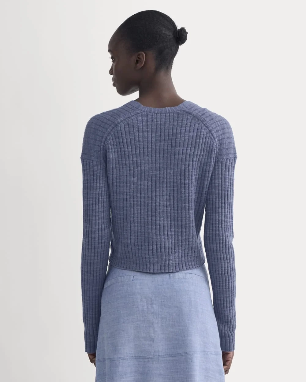 The Ribbed Cardigan in Cotton Linen | Indigo (4)