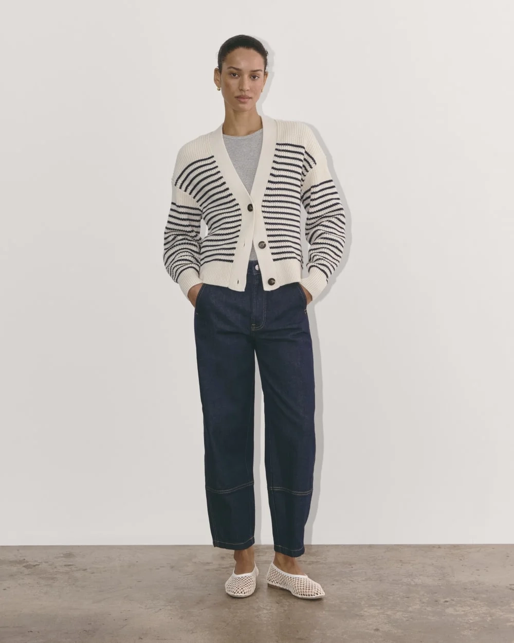 The Boxy Cardigan in Everyday Cotton | Canvas / Navy (5)