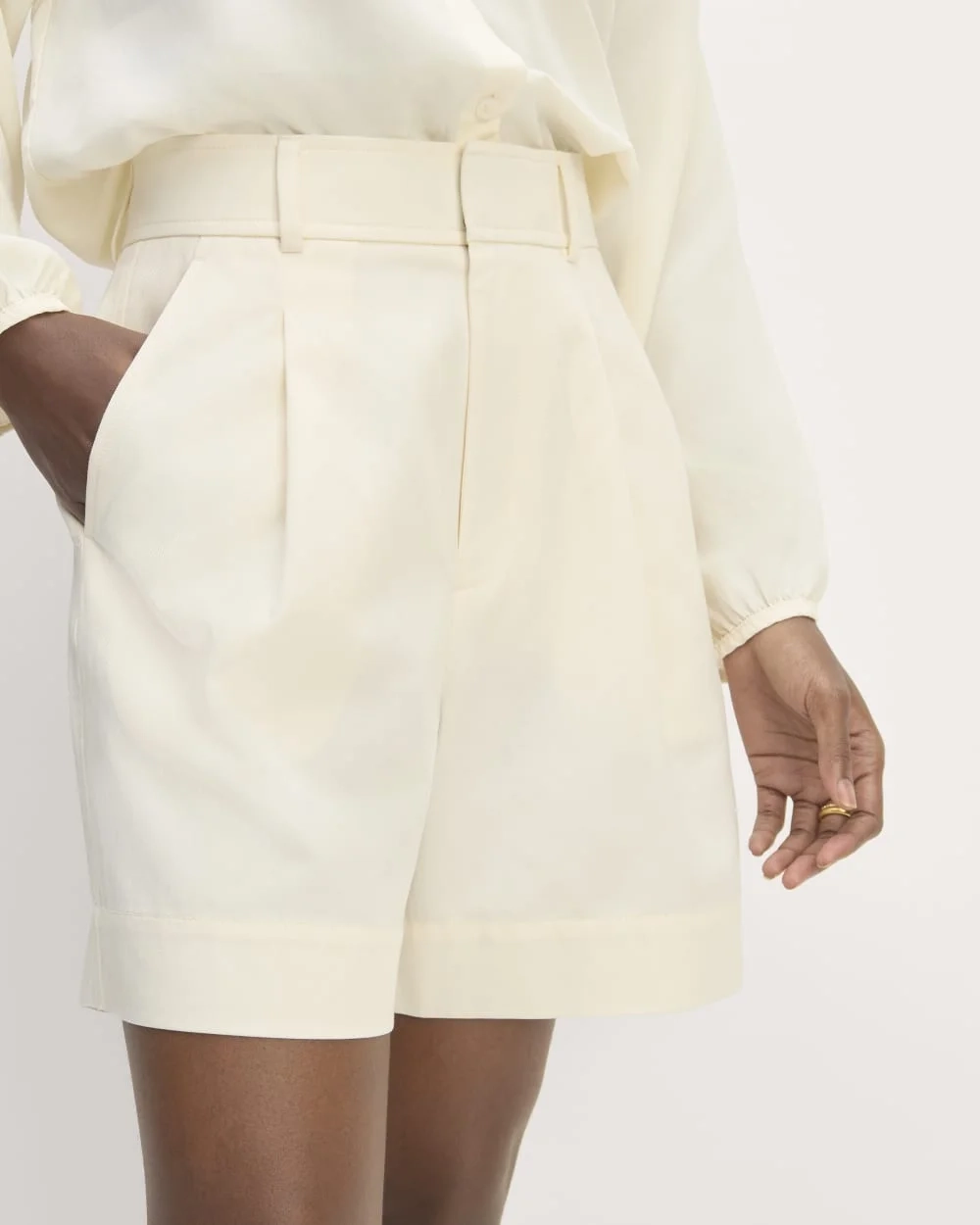The Draper Short in Buttersmooth | Canvas (4)