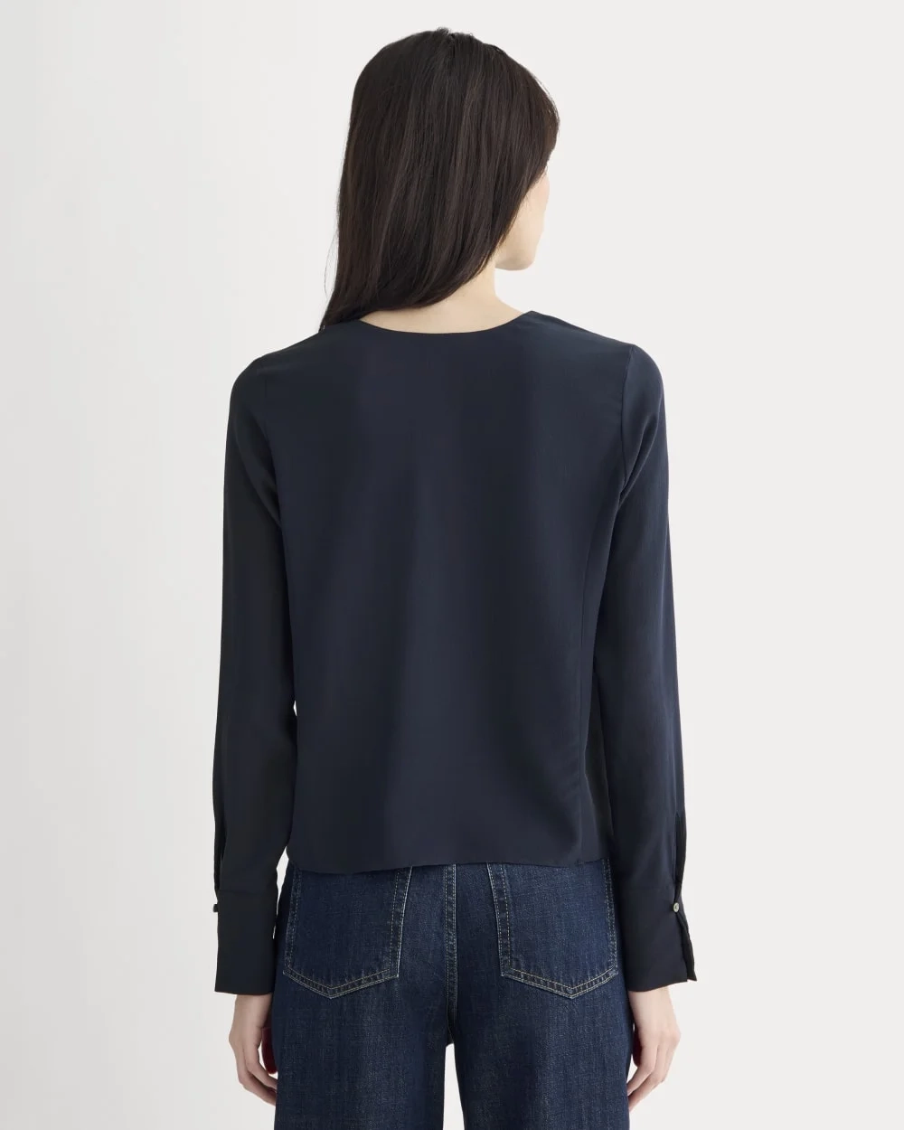 The V-Neck Blouse in Washable Silk | Navy (5)