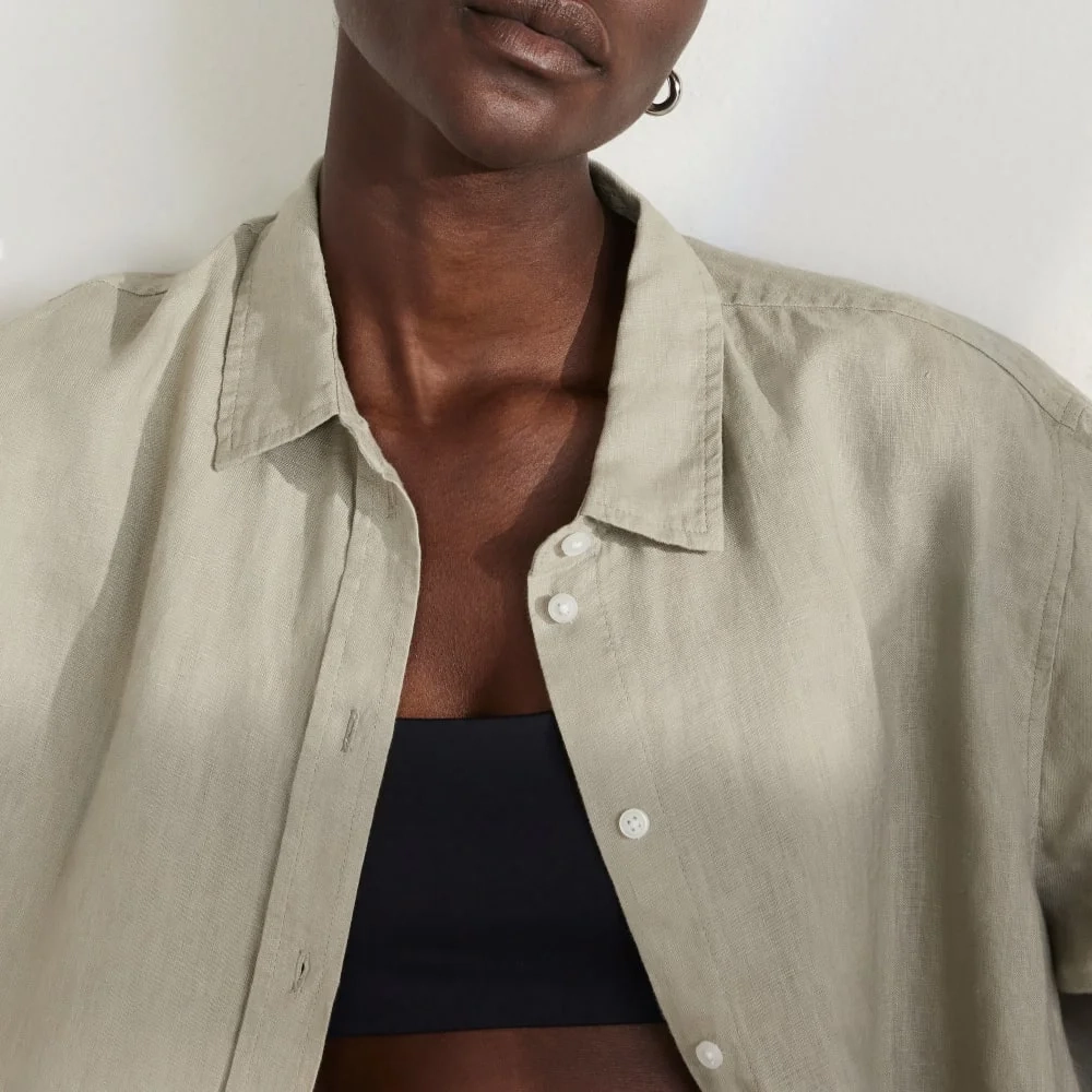 The Must-Have Shirt in Linen | Seagrass (6)