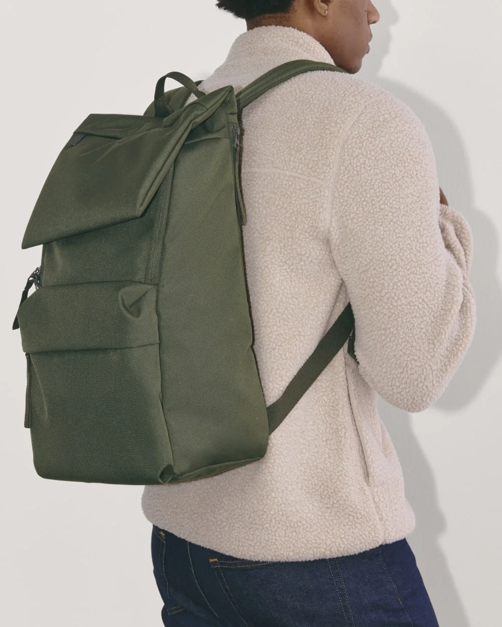 The ReNew Transit Backpack | Dark Forest (4)