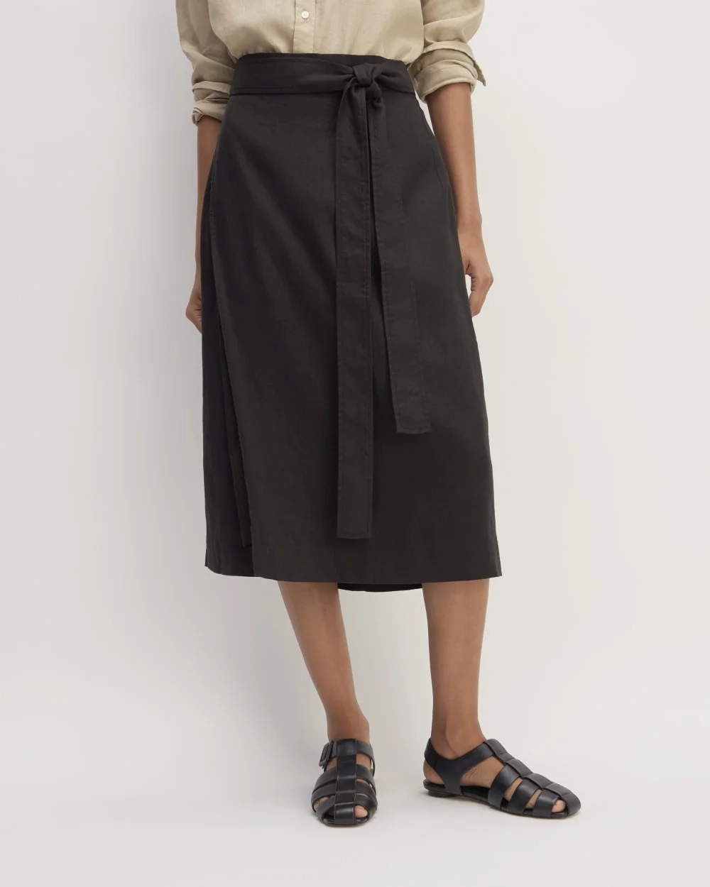 The Linen Wrap Skirt | Black (5)
