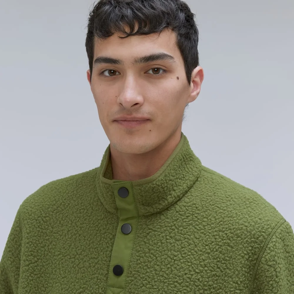 The ReNew Fleece Pullover | Moss (2)