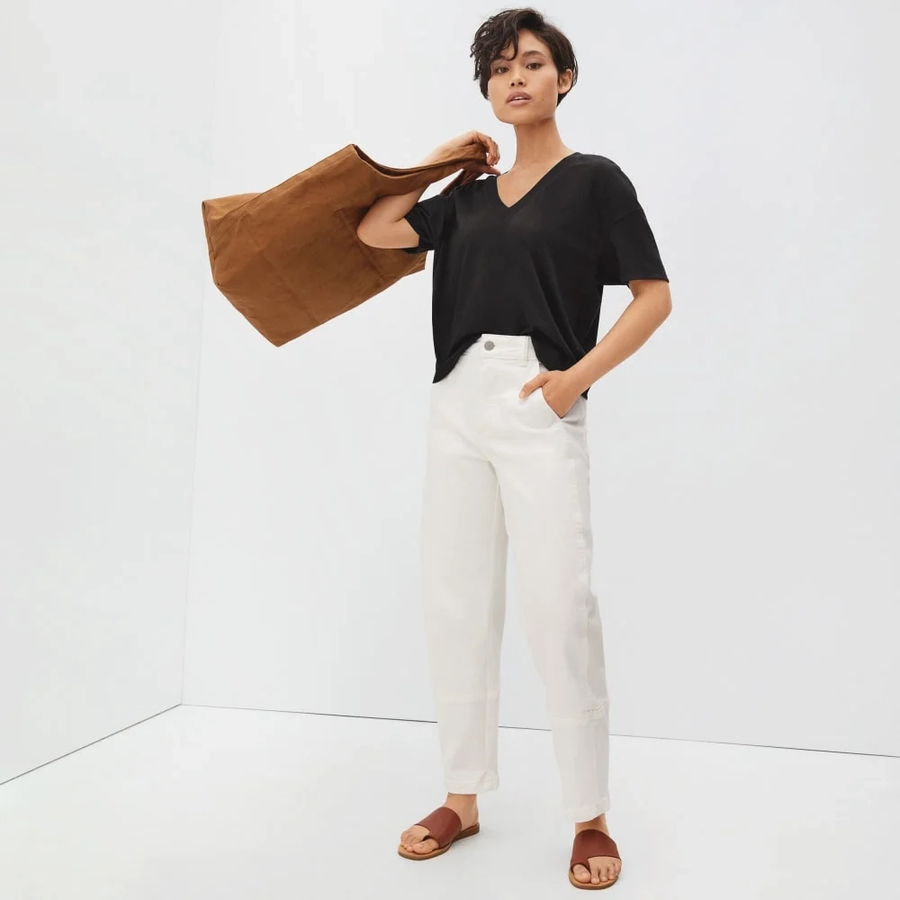 The Organic Cotton Slouchy V-Neck | Black (4)