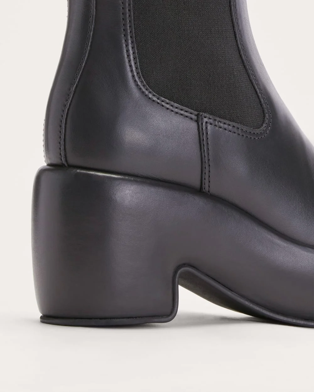 The Puffa Boot | Black (3)