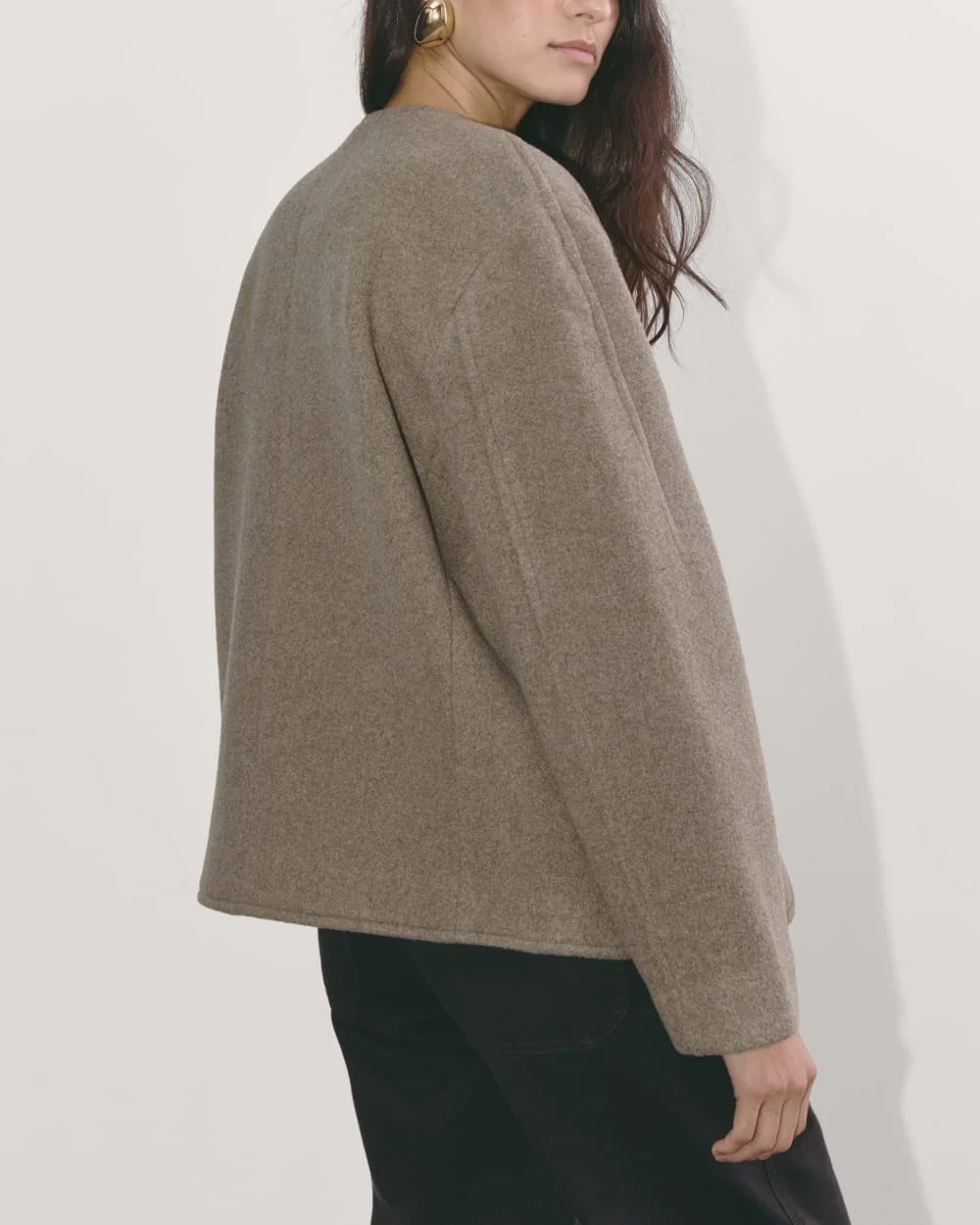 The Cocoon Coat in Wool | Taupe (3)