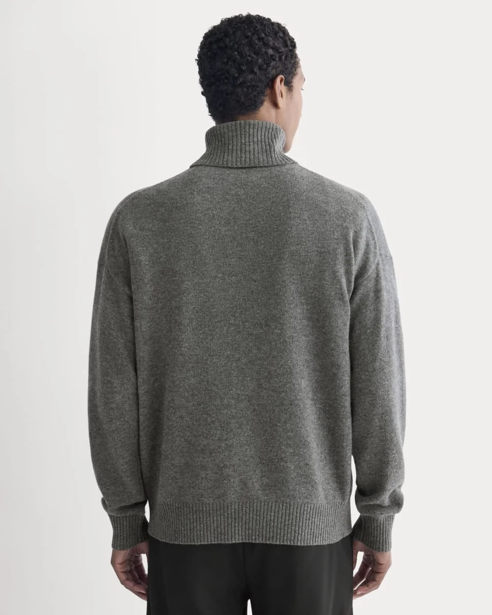 Luxe Merino Relaxed Turtleneck | Heathered Charcoal (4)