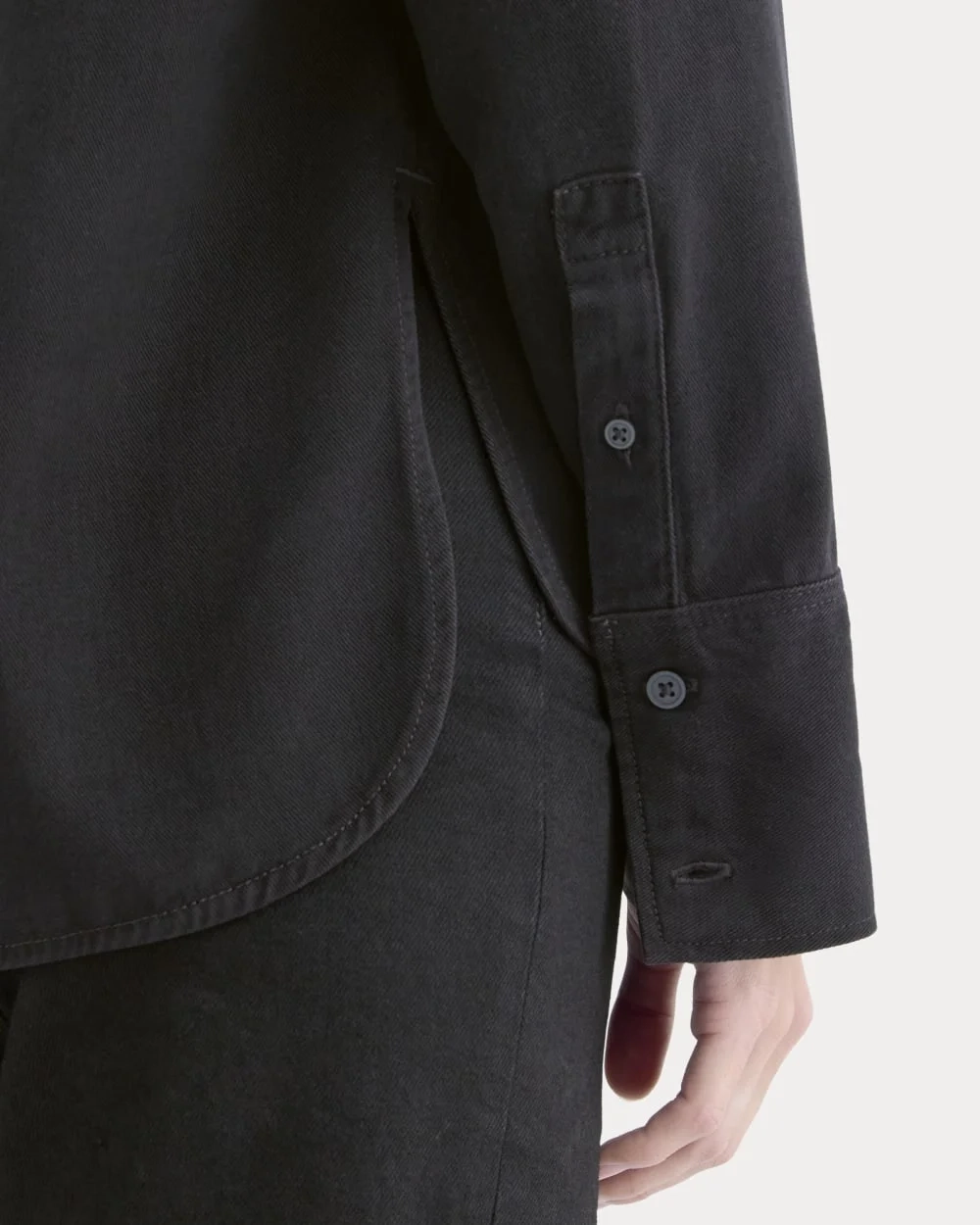 Boxy Shirt in Buttersoft | Black (4)