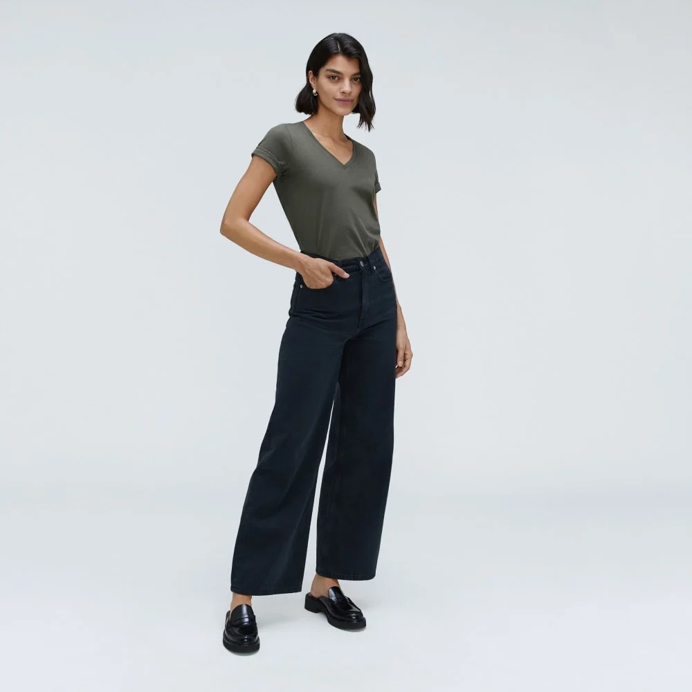 The Organic Cotton V-Neck | Kambaba (2)