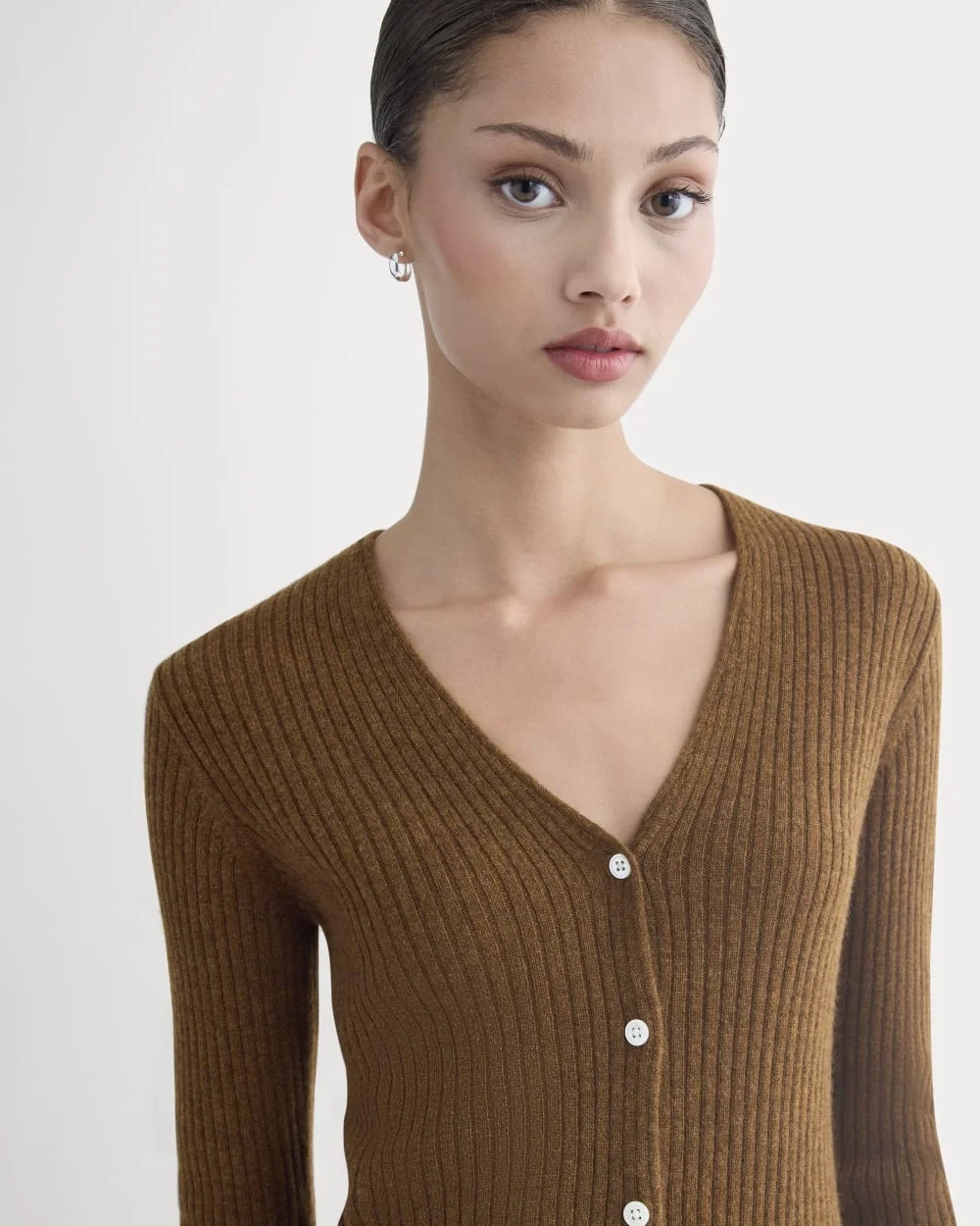 Cashmere Ribbed V-Neck Cardigan | Heathered Toffee (4)