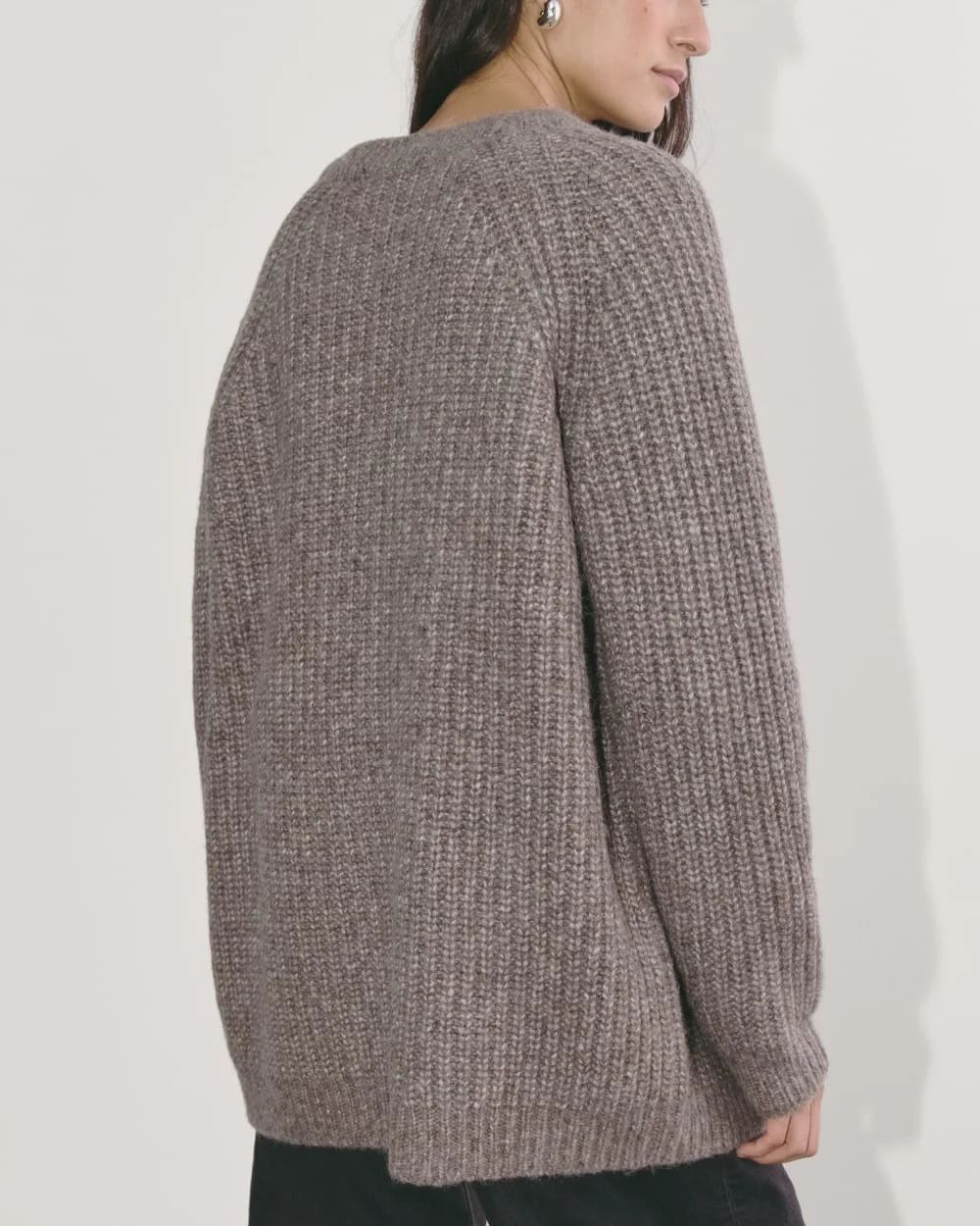 The Fisherman Cardigan in Cloud | Taupe Melange (3)