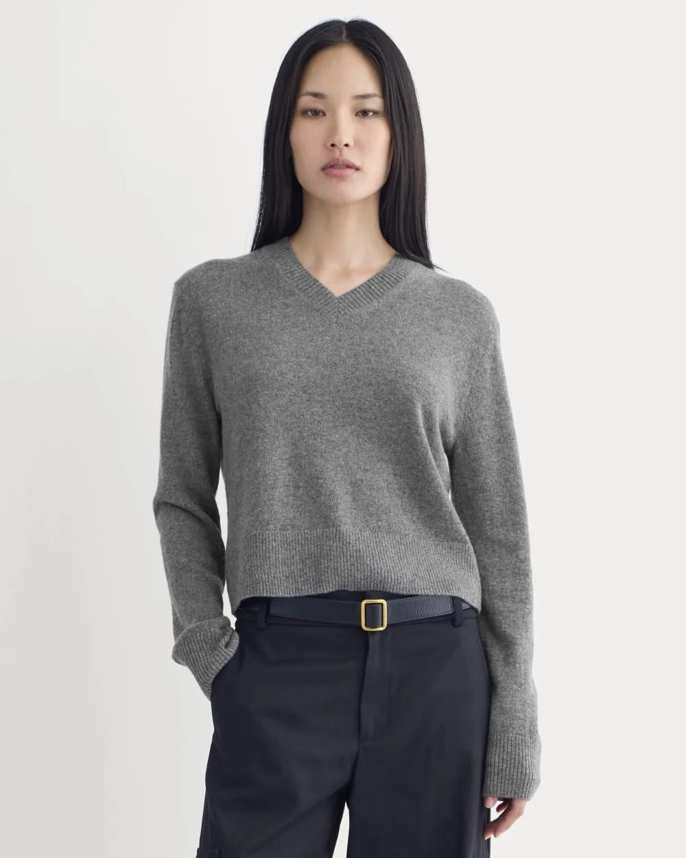 Cashmere Cropped High-V Sweater | Heather Charcoal (4)