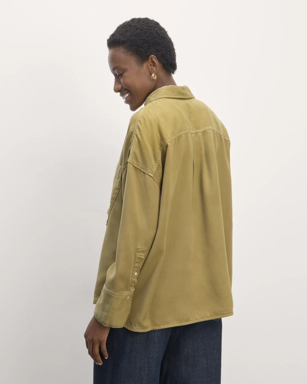The Boxy Overshirt in Buttersoft | Fennel Seed (3)
