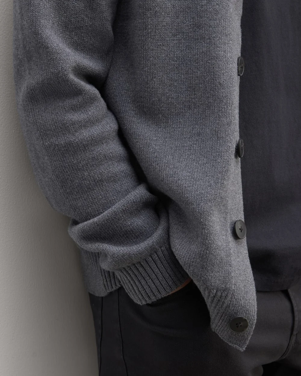 The Classic Cardigan in Everyday Cotton | Heathered Charcoal (4)