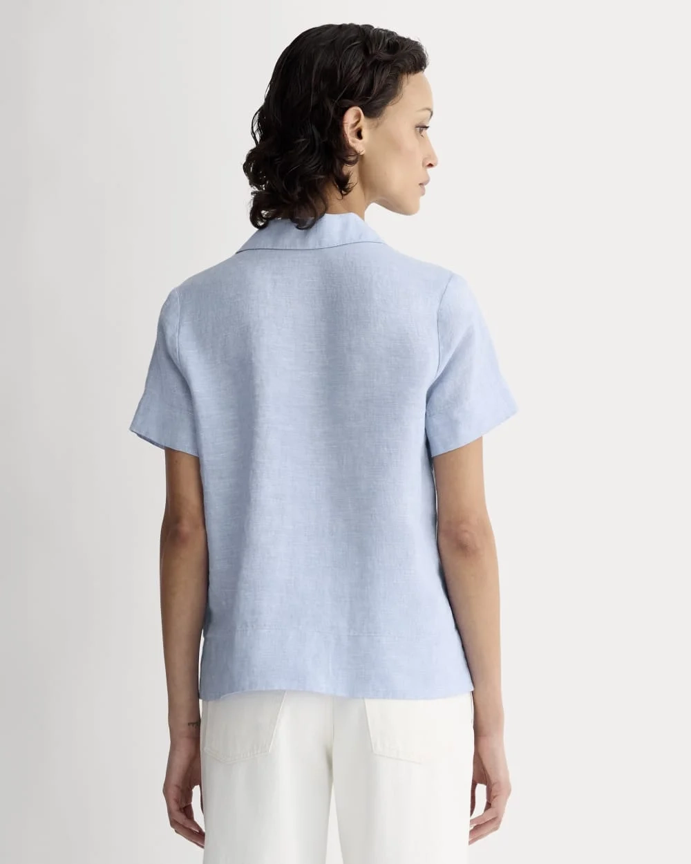 The Notch Shirt in Linen | Light Blue (6)