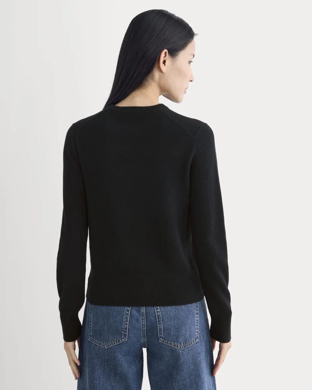 Cashmere Slim Crew Sweater | Black (4)