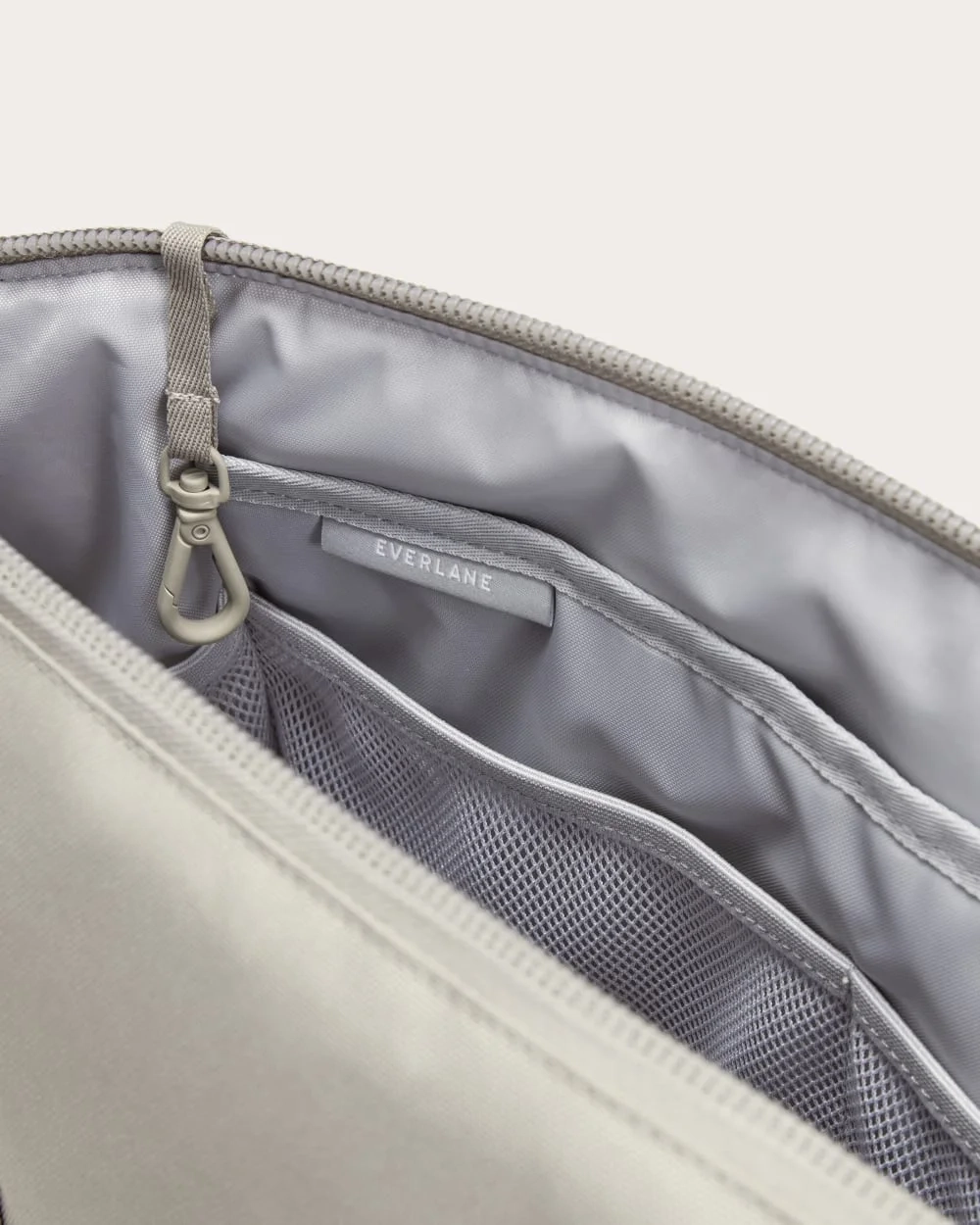 The ReNew Transit 3-Way Tote | Warm Quartz (5)