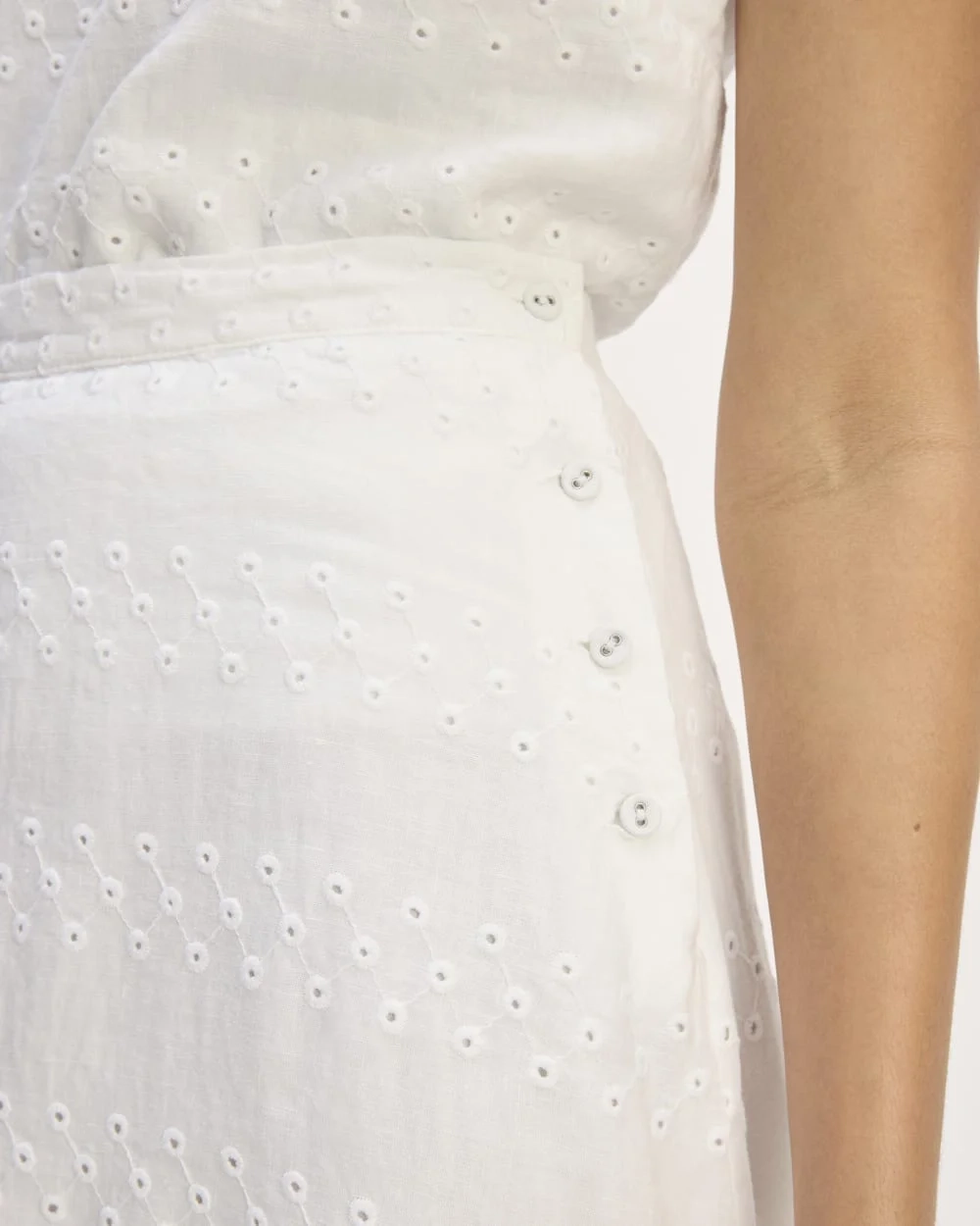 The Linen Eyelet Midi Skirt | White Eyelet (5)