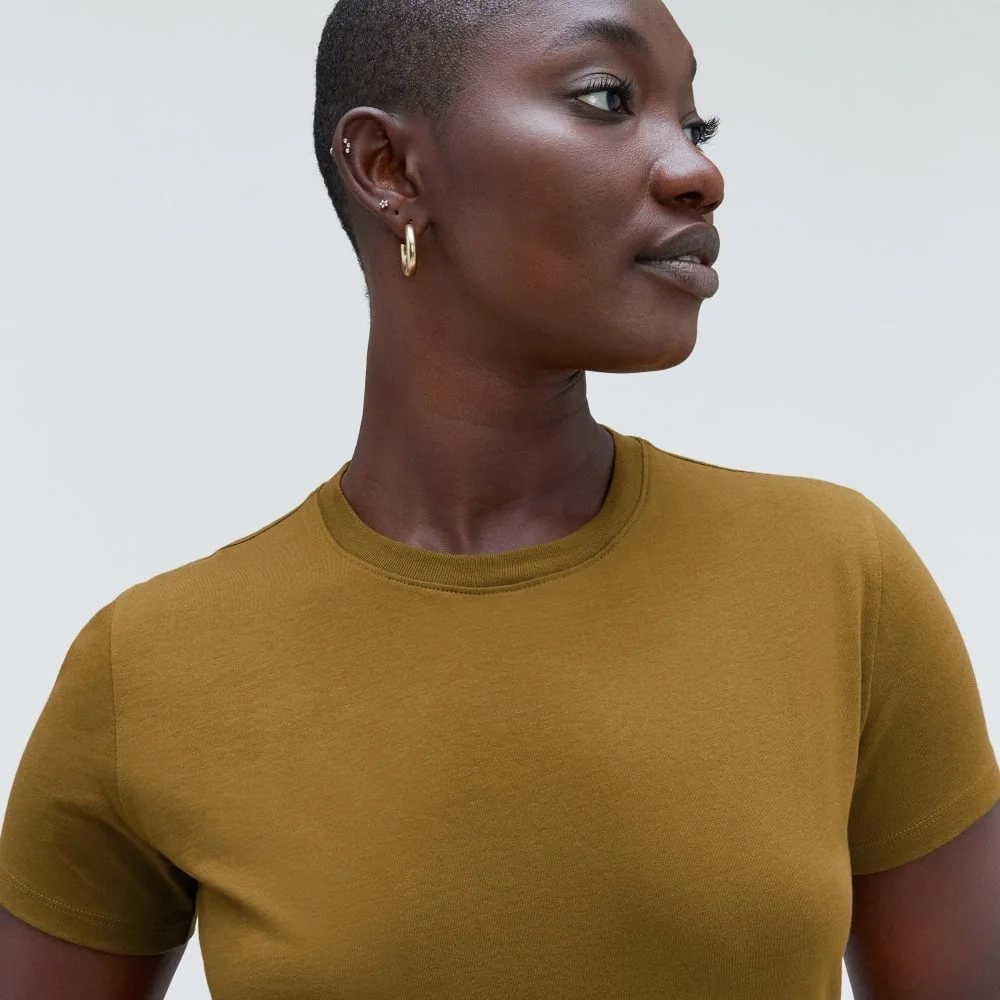 The Box-Cut Tee in Essential Cotton | Tapenade | No Pocket (4)
