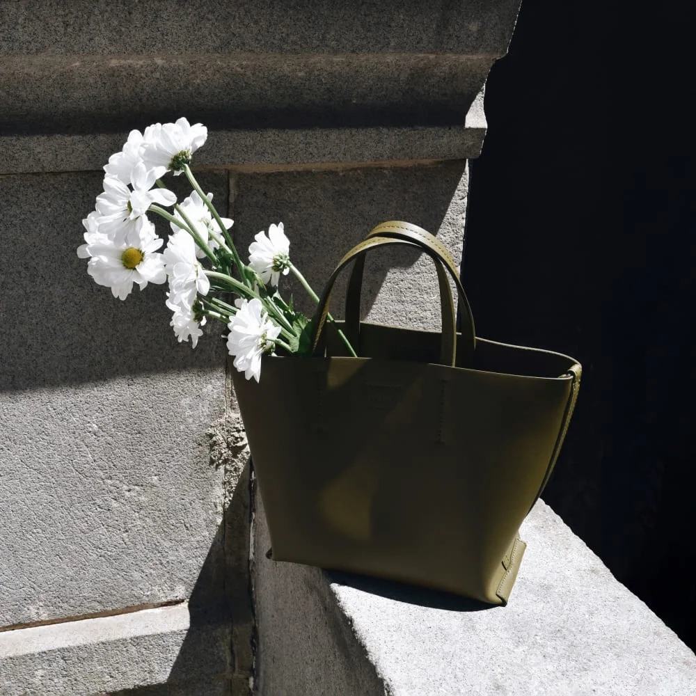 The Luxe Italian Leather Crossbody | Beech (5)