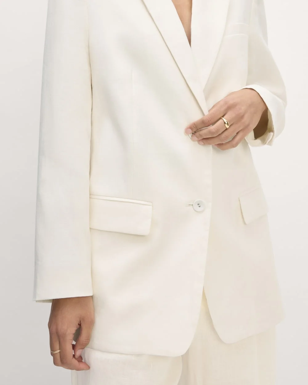 The Oversized Blazer in Linen | Bone (3)