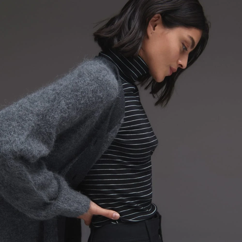 The Luxe Rib Turtleneck | Black / Canvas Tan (3)