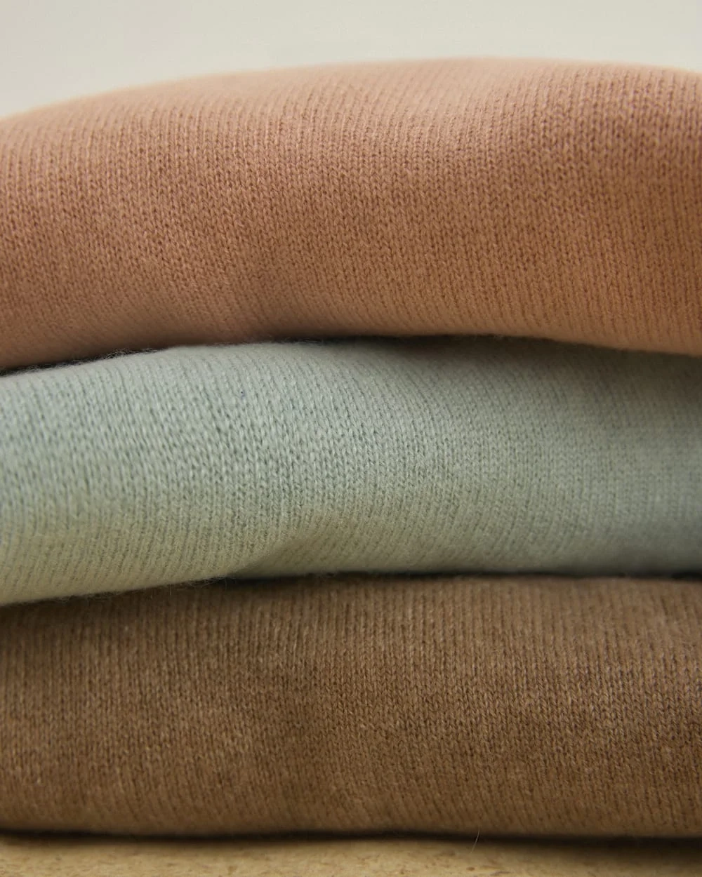 The Classic Crew in Cashmere | Blush Pink (5)