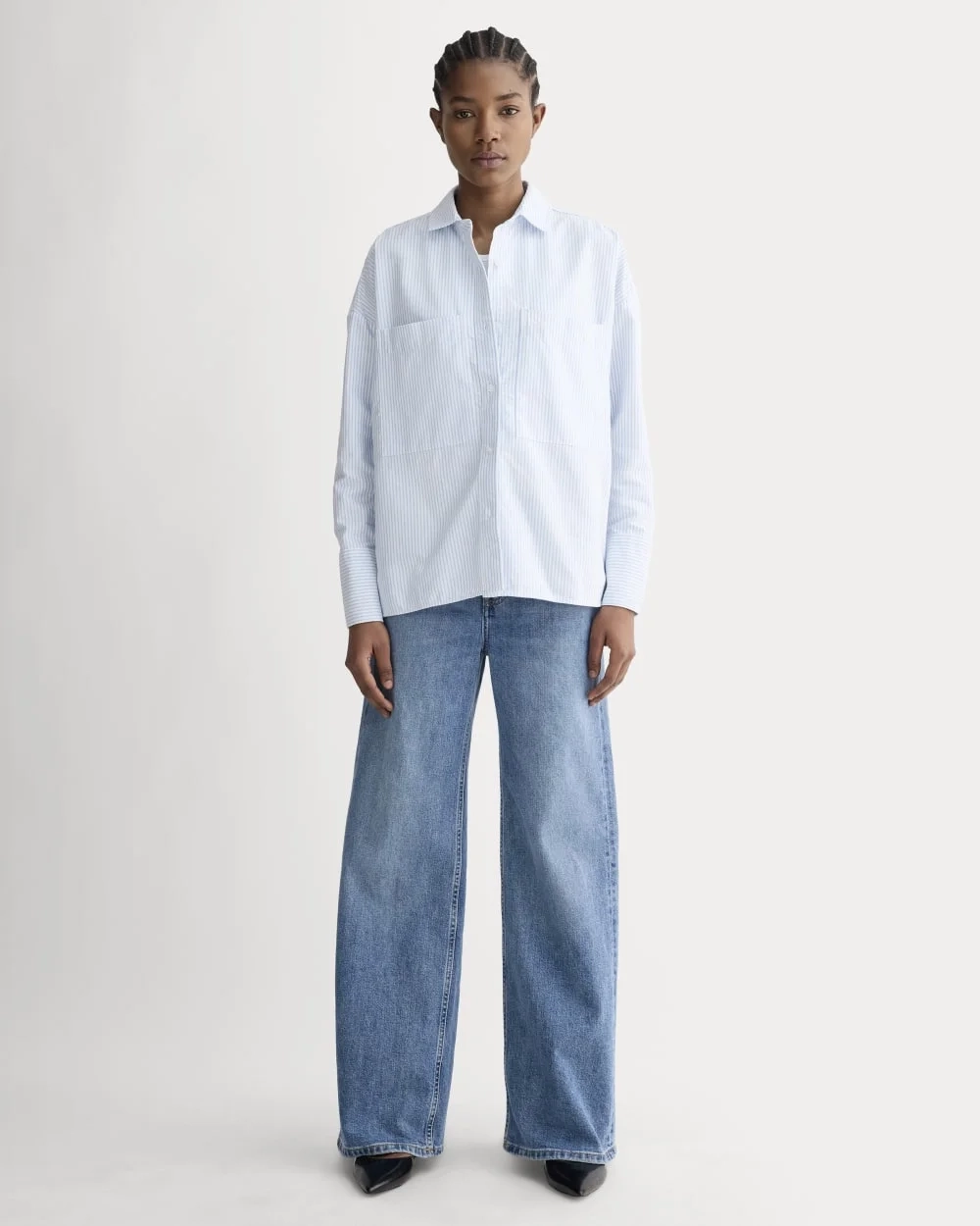 The Boxy Oxford | White / Blue (3)