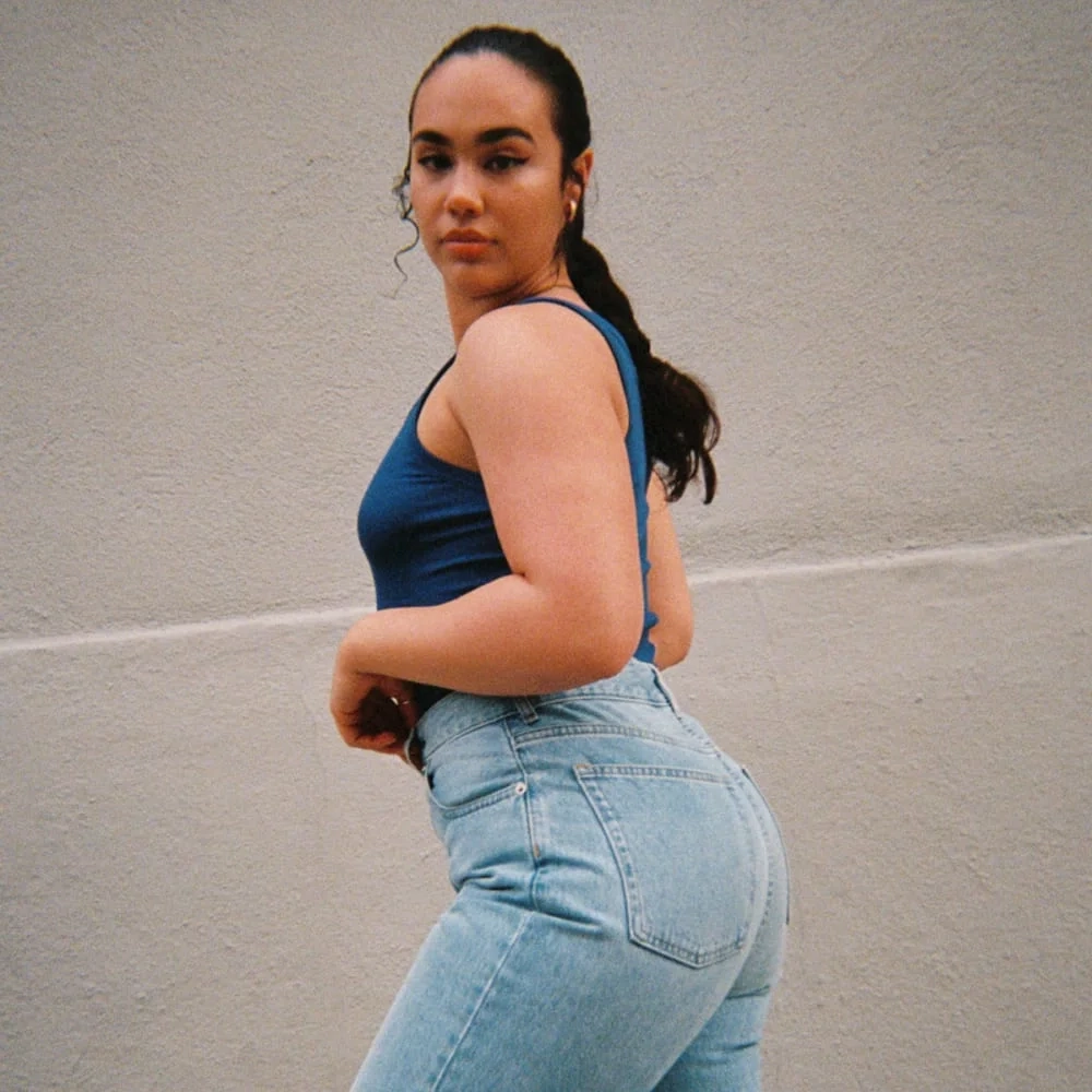 The '90s Cheeky Hourglass Jean | Vintage Sunbleached Blue | 26.5" Inseam (4)