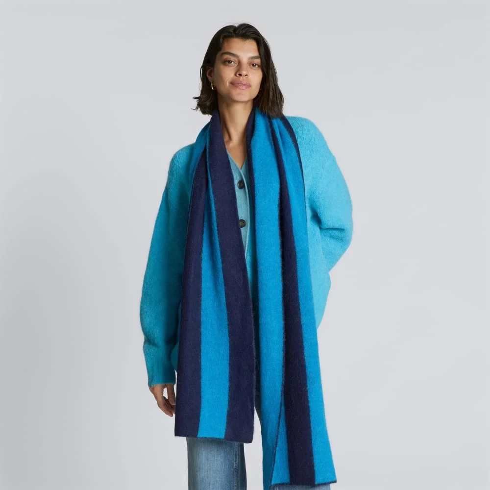 The Alpaca Patterned Scarf | Horizon Blue / Ocean Cavern (5)