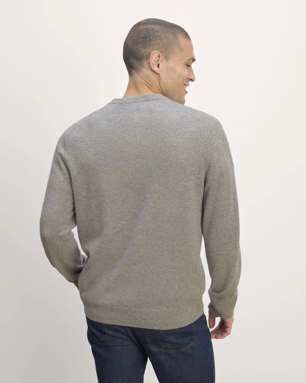 The Cashmere V-Neck Sweater | Light Heather Grey (3)