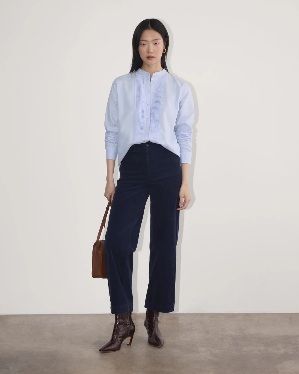 The Tuxedo Shirt in Silky Cotton | Light Blue (3)