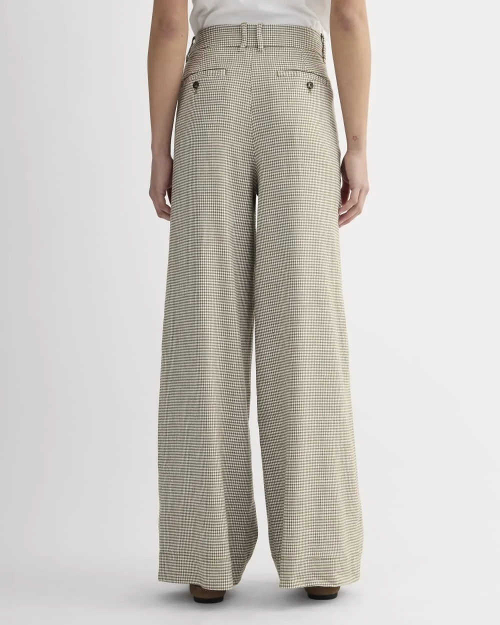 The Wide-Leg Pant in Stretch Linen | Deep Taupe Mini Gingham (4)