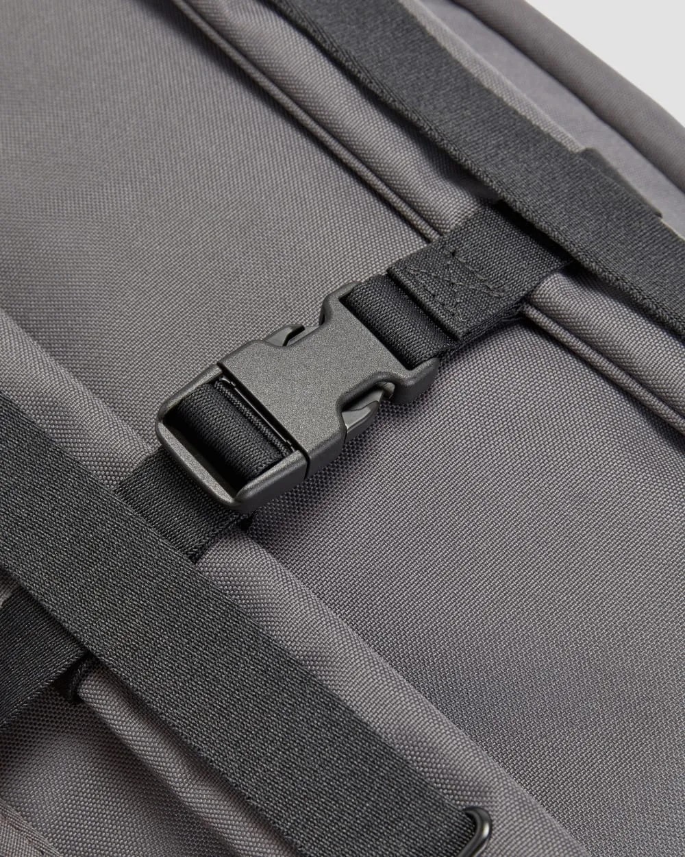 The ReNew Transit 4-Way Duffle | Slate Grey (5)