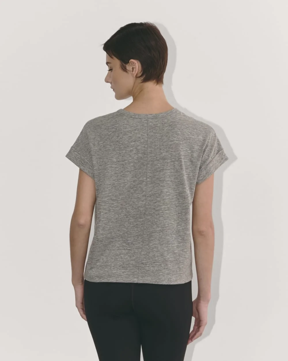 The Perform Tee |  Heathered Grey (2)