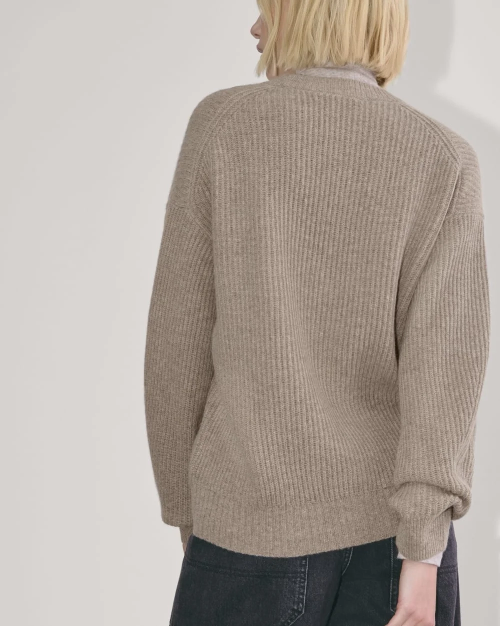 The Cocoon Crew in Wool Cashmere | Oatmeal (5)