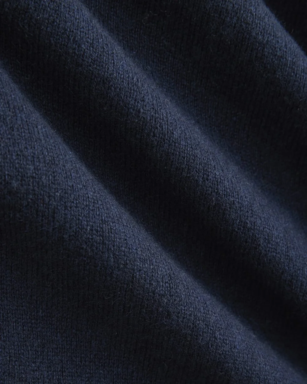 Cashmere Cropped High-V Sweater | Navy (5)